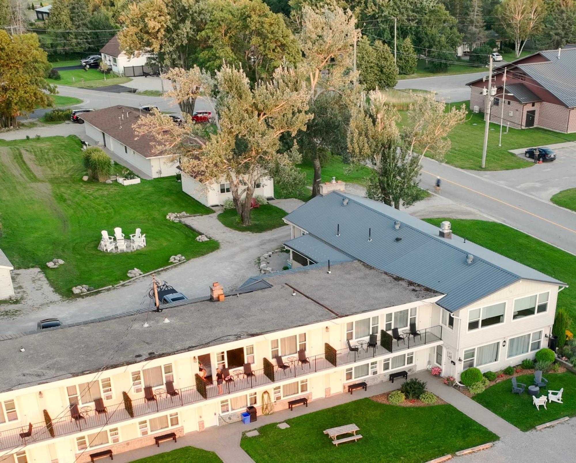 Lakeside Inn Orillia Εξωτερικό φωτογραφία