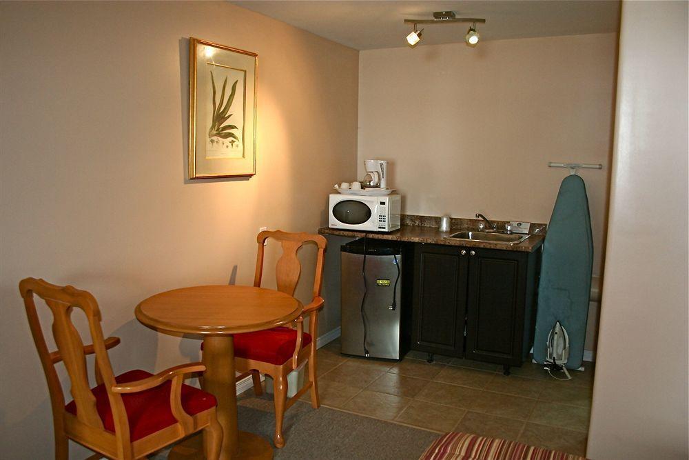 Lakeside Inn Orillia Εξωτερικό φωτογραφία