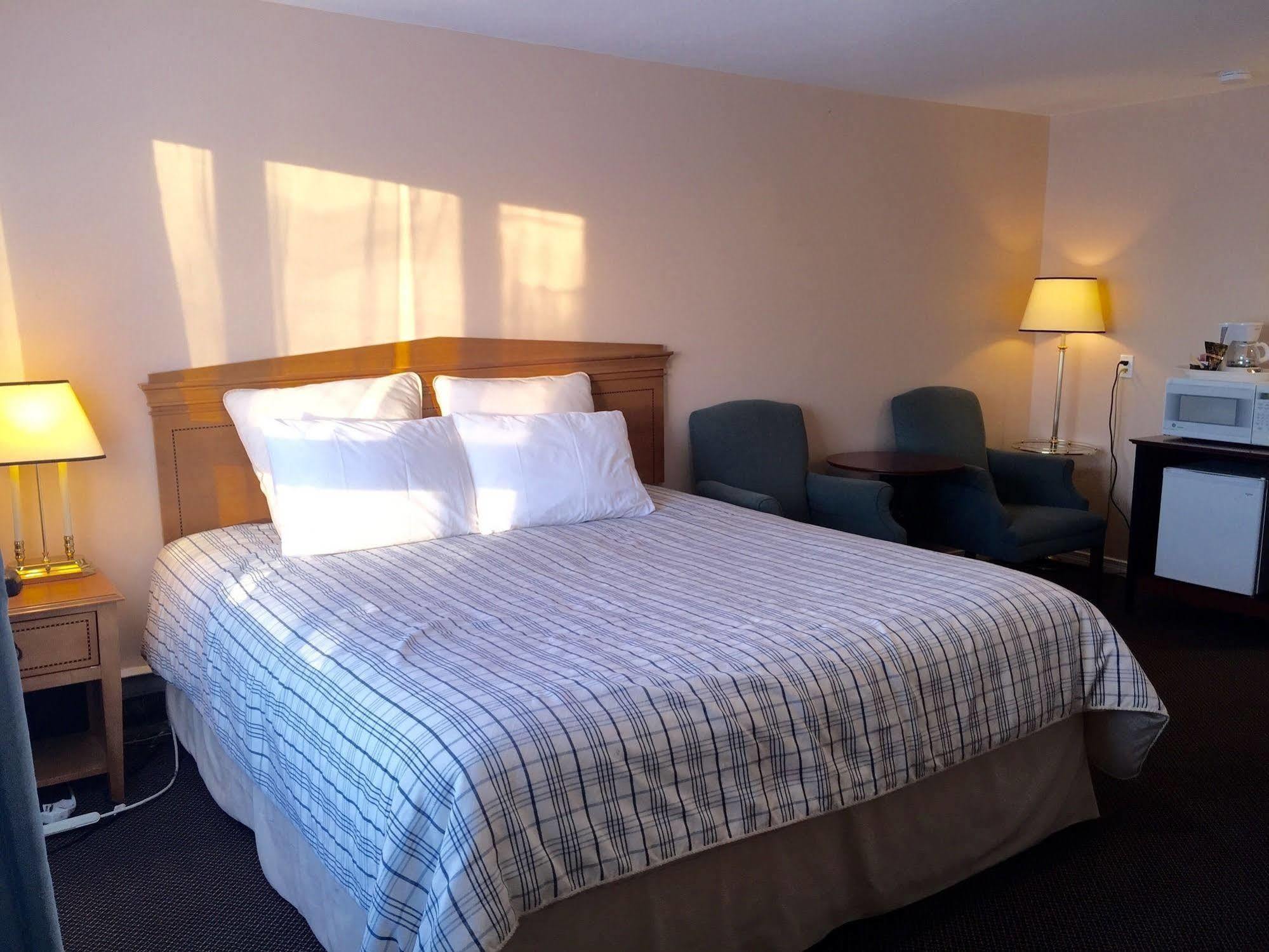 Lakeside Inn Orillia Εξωτερικό φωτογραφία