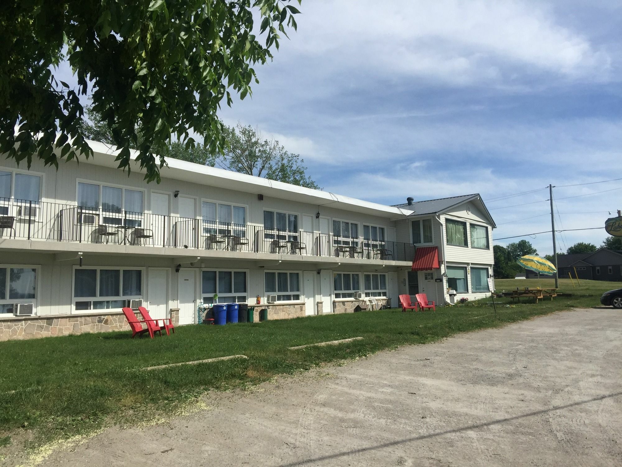 Lakeside Inn Orillia Εξωτερικό φωτογραφία